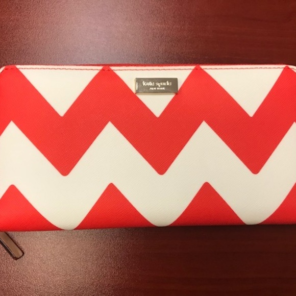 Kate Spade Handbags - Kate Spade South of the Border Neda Wallet